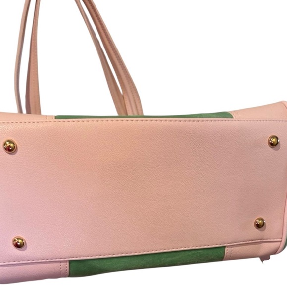 New viral Juicy Couture Scottie Dogs Daydreamer in Retro Green and pink!

. - Picture 5 of 6